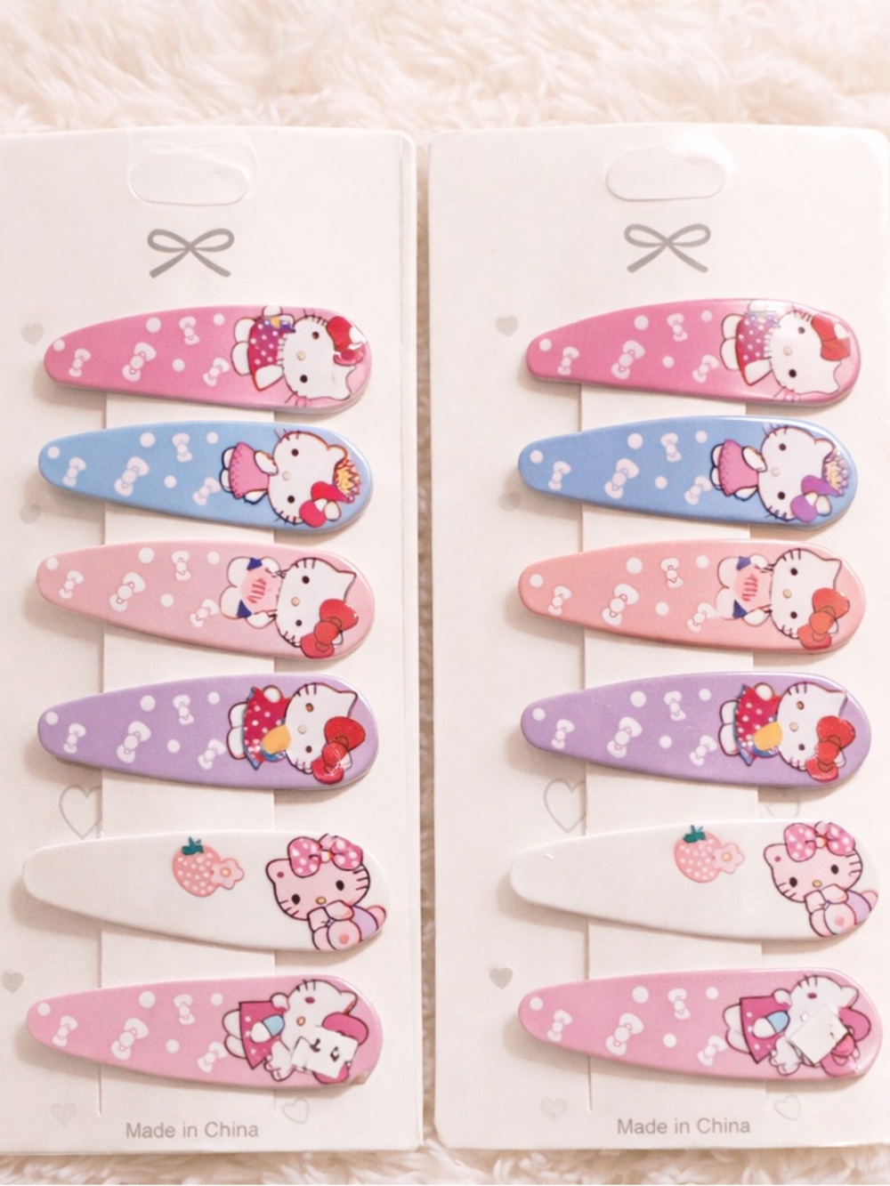 ⭐5for$30Bundle Deal/Mix & Match Items 
Hello Kitty Pastel Snap Hair Clips